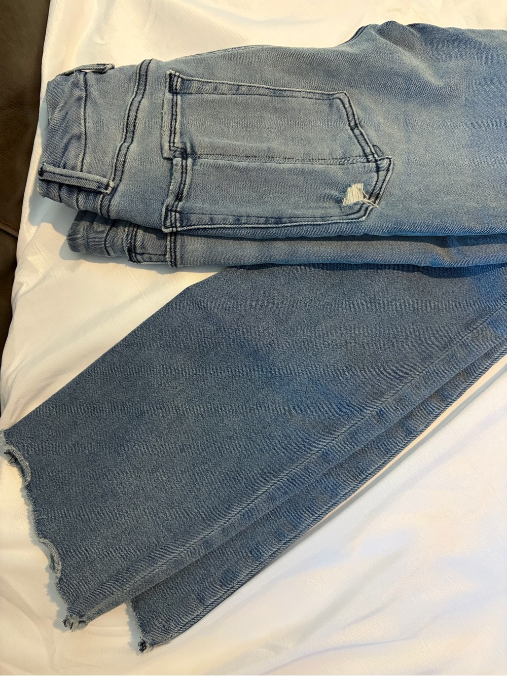 Good American High-Rise Good Legs Straight Jeans in Light Blue - Picture 7 of 7